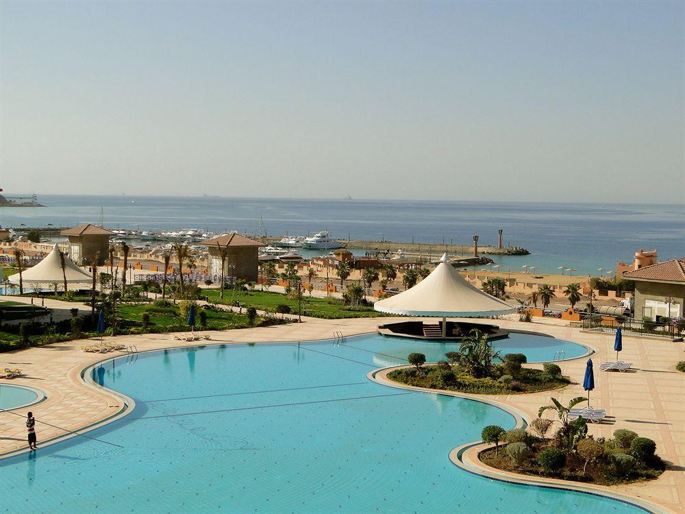 Porto Sokhna Pyramids Apartments Powered By Amer-Group Family Only ไอน์ ซกนา ภายนอก รูปภาพ