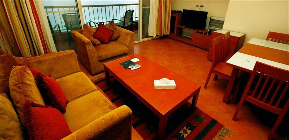 Porto Sokhna Pyramids Apartments Powered By Amer-Group Family Only ไอน์ ซกนา ภายนอก รูปภาพ