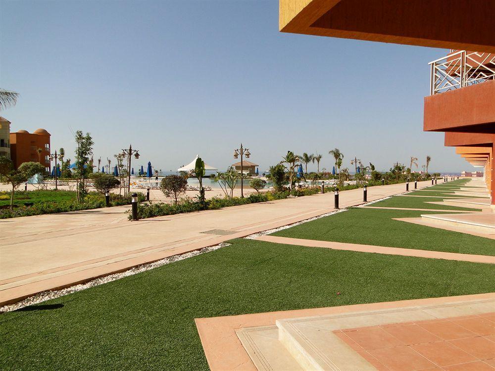 Porto Sokhna Pyramids Apartments Powered By Amer-Group Family Only ไอน์ ซกนา ภายนอก รูปภาพ